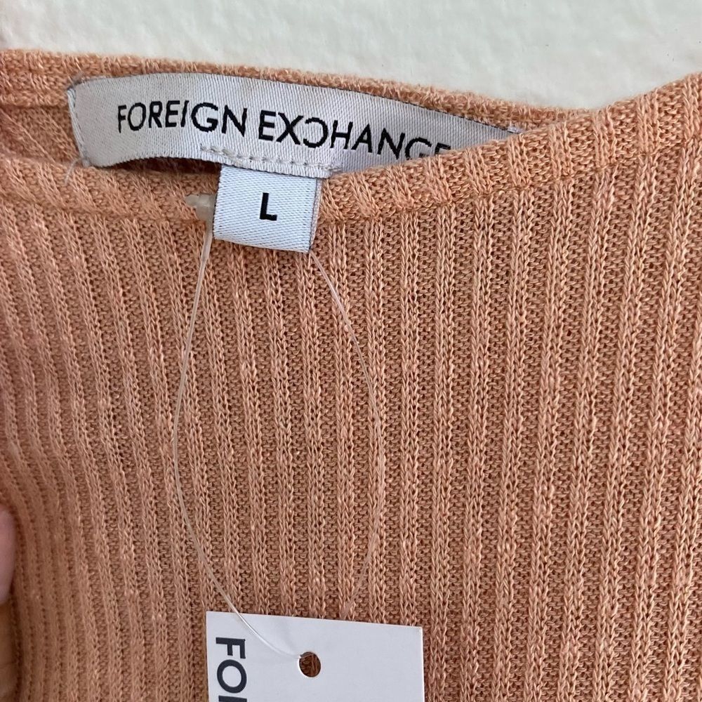 Foreign Exchange  Women Solid Peach Scoop Neck Rib Crop T-shirt with Low back - Picture 5 of 5